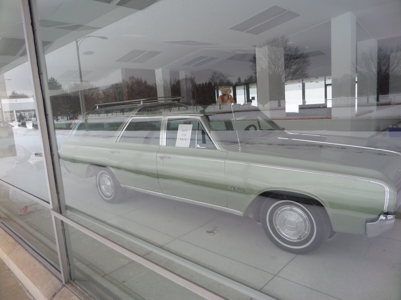 Illustration for article titled There's A Mysterious Oldsmobile Museum At An Old Lansing Dealership